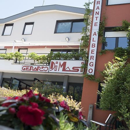 Ristorante Albergo Gerardo Di Masi Caposele Bagian luar foto