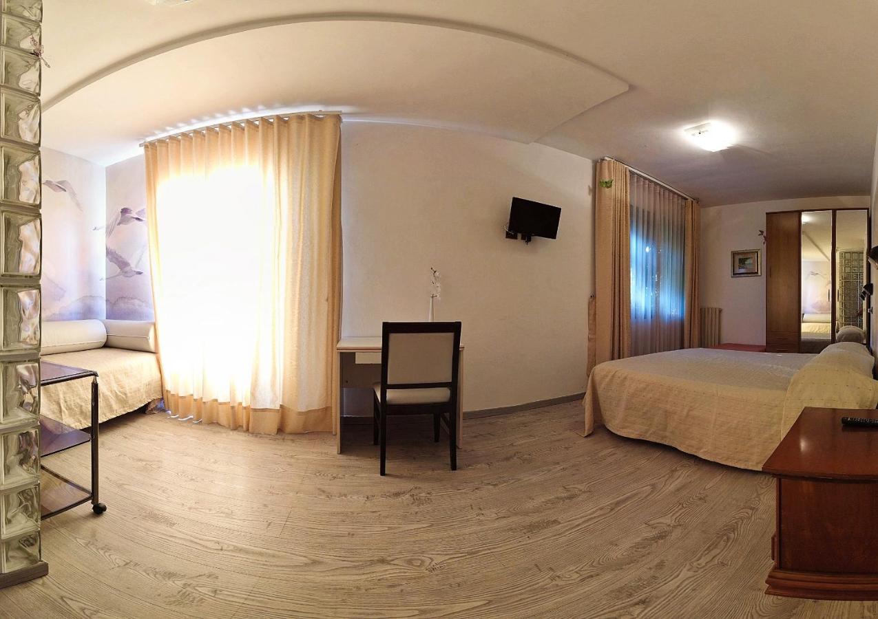 Ristorante Albergo Gerardo Di Masi Caposele Bagian luar foto