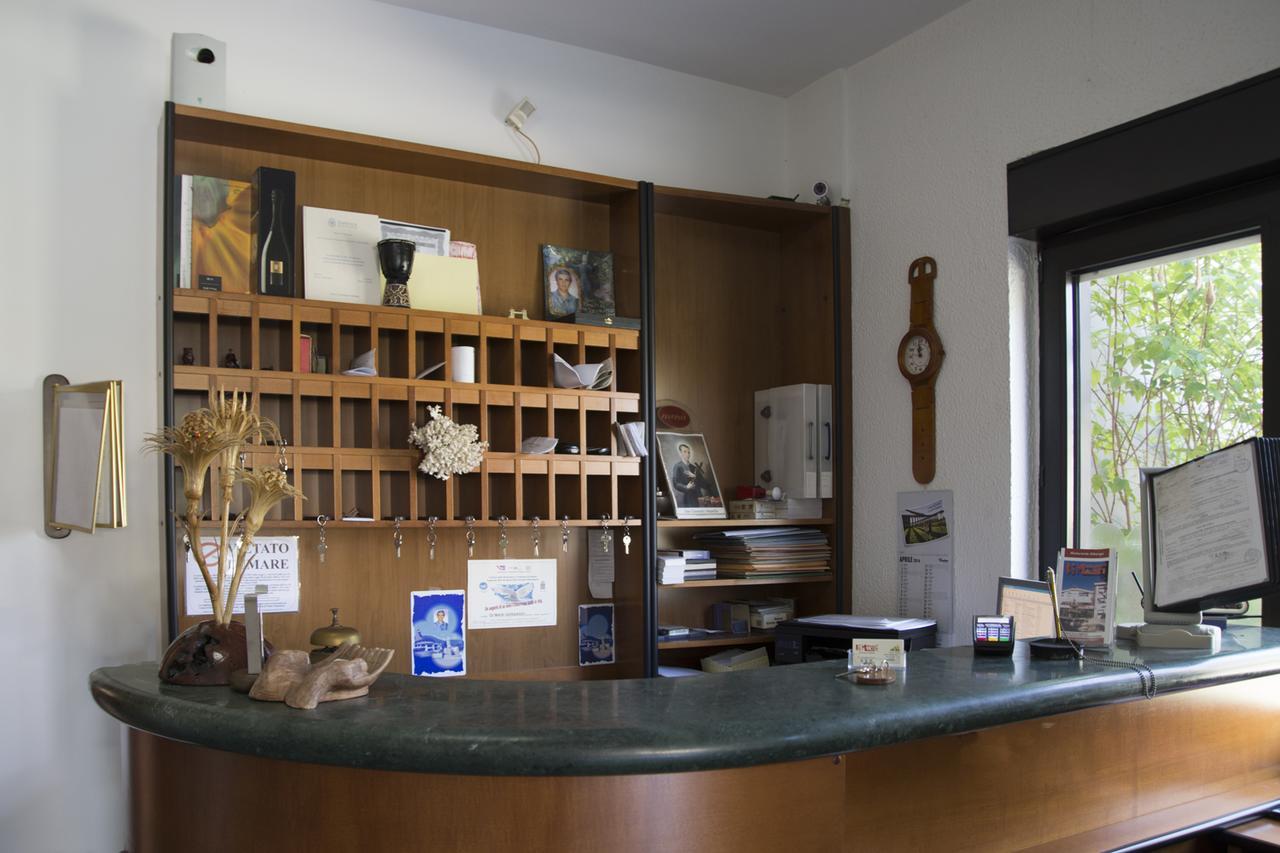 Ristorante Albergo Gerardo Di Masi Caposele Bagian luar foto
