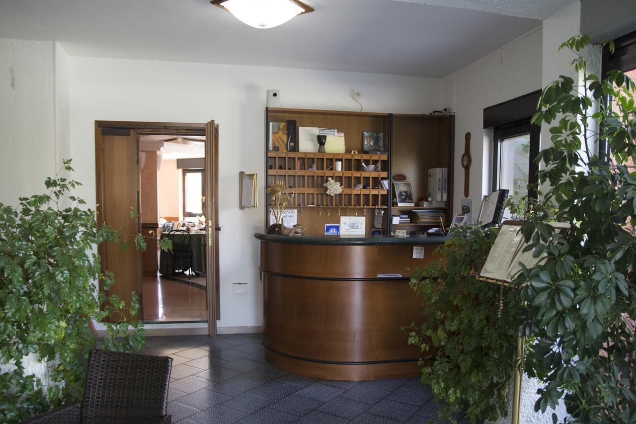 Ristorante Albergo Gerardo Di Masi Caposele Bagian luar foto