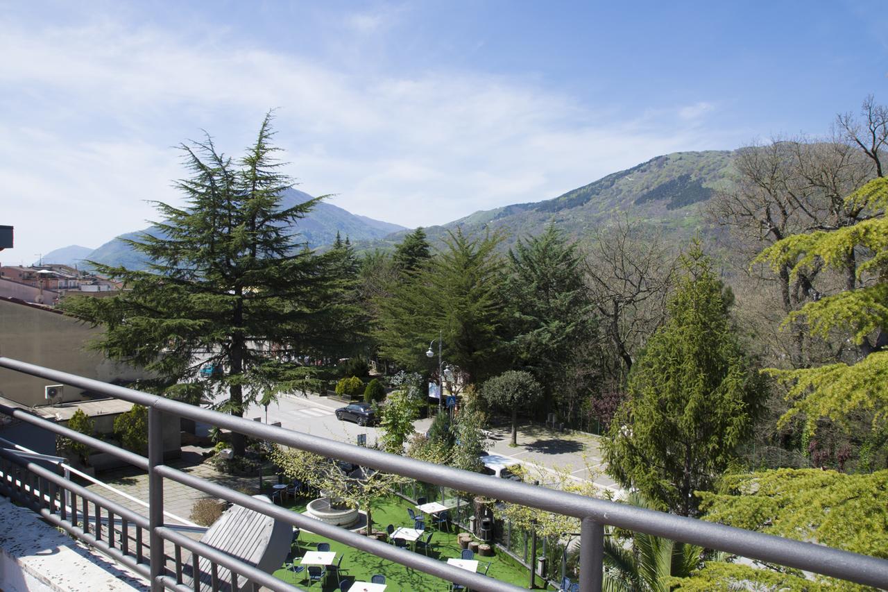 Ristorante Albergo Gerardo Di Masi Caposele Bagian luar foto