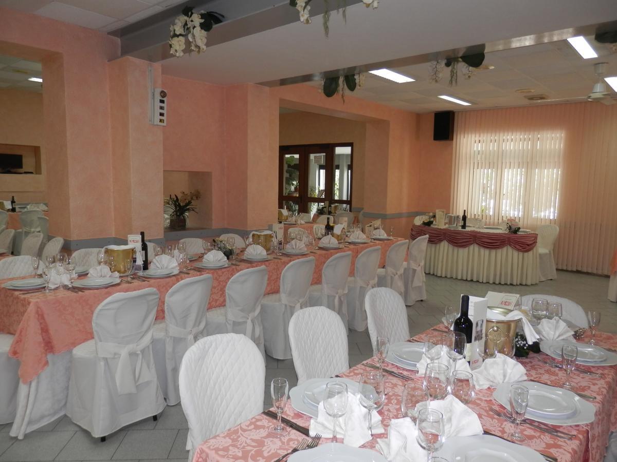 Ristorante Albergo Gerardo Di Masi Caposele Bagian luar foto